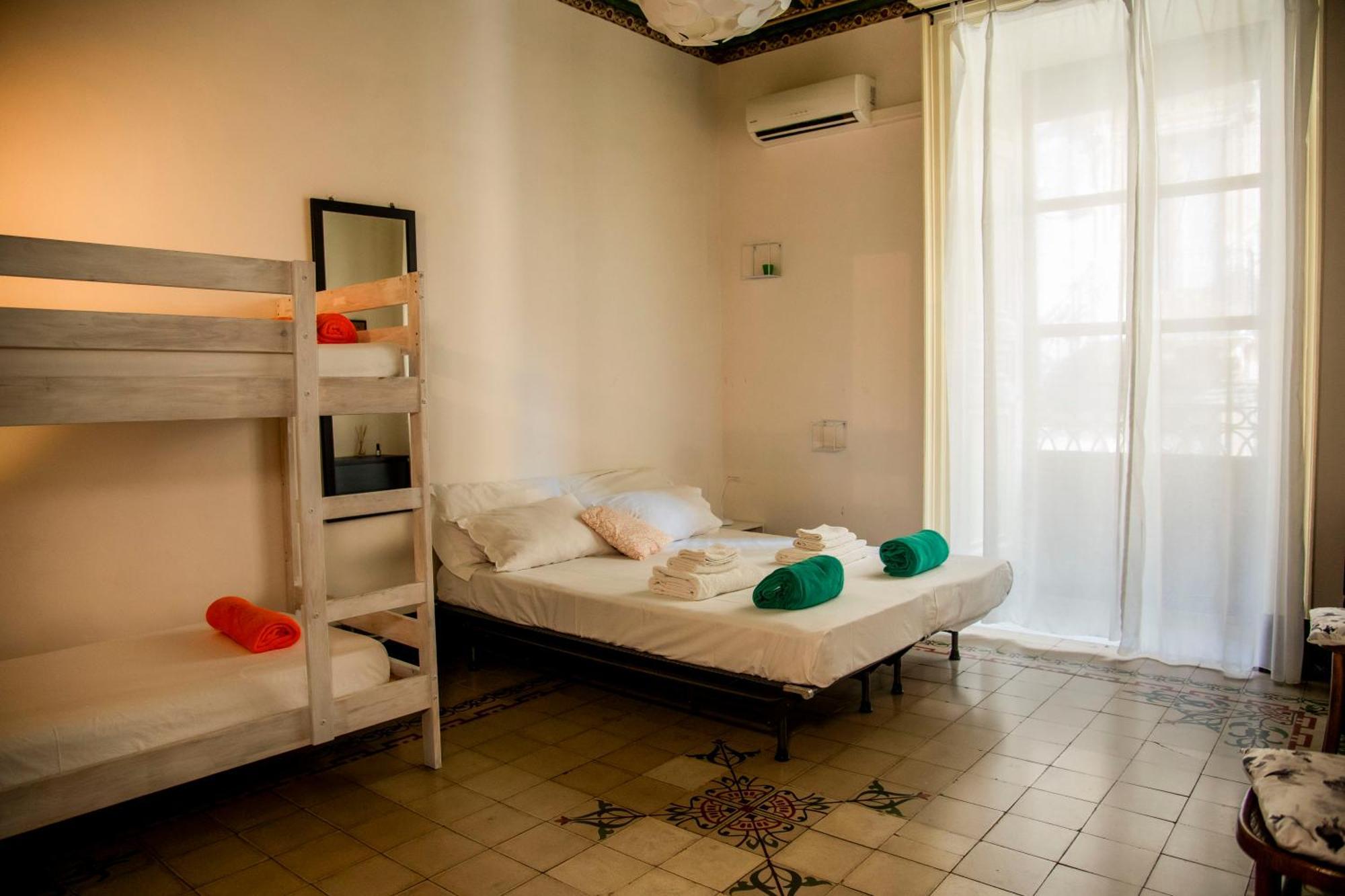 Mitha'S Rooms Катания Экстерьер фото